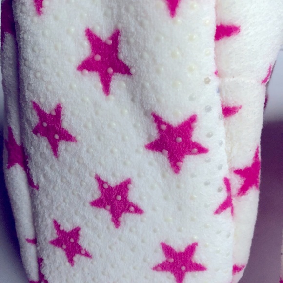 NEW MARVEL House Slippers Plush Booties Large White Girl’s NWOT - Picture 9 of 13